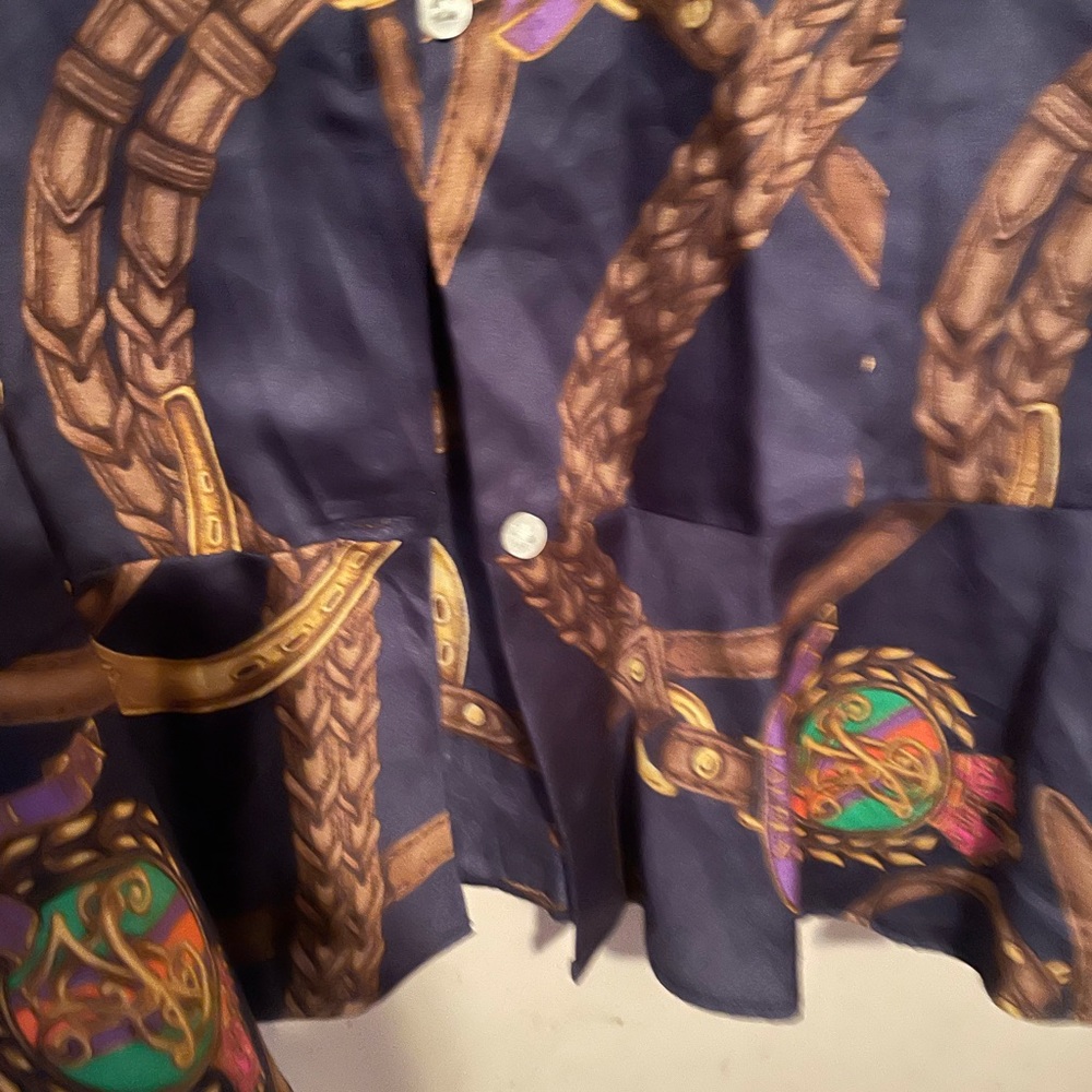 Women’s Ralph Lauren Dress Shirt. It’s Button Down with a skirt trim! Beautiful!